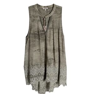 Gimnick x Buckle Women’s Green Floral Embroidered Tunic Tank Top Size M LWD1270